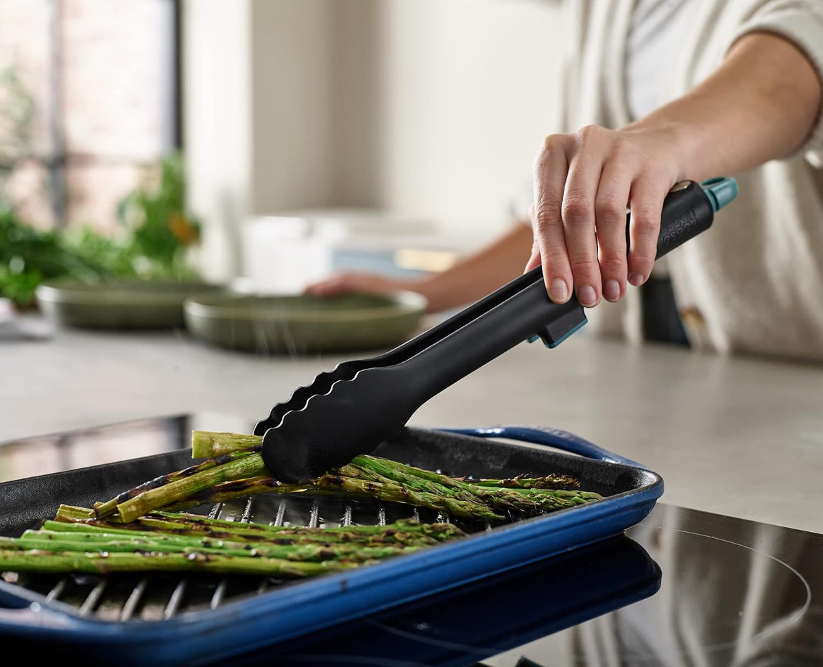 Joseph Joseph Duo Lockable Tongs Hygienic with Integrated Tool Rest & Non-Slip Feet, Suitable for Non-Stick Cookware, Heat-Resistant, BPA Free